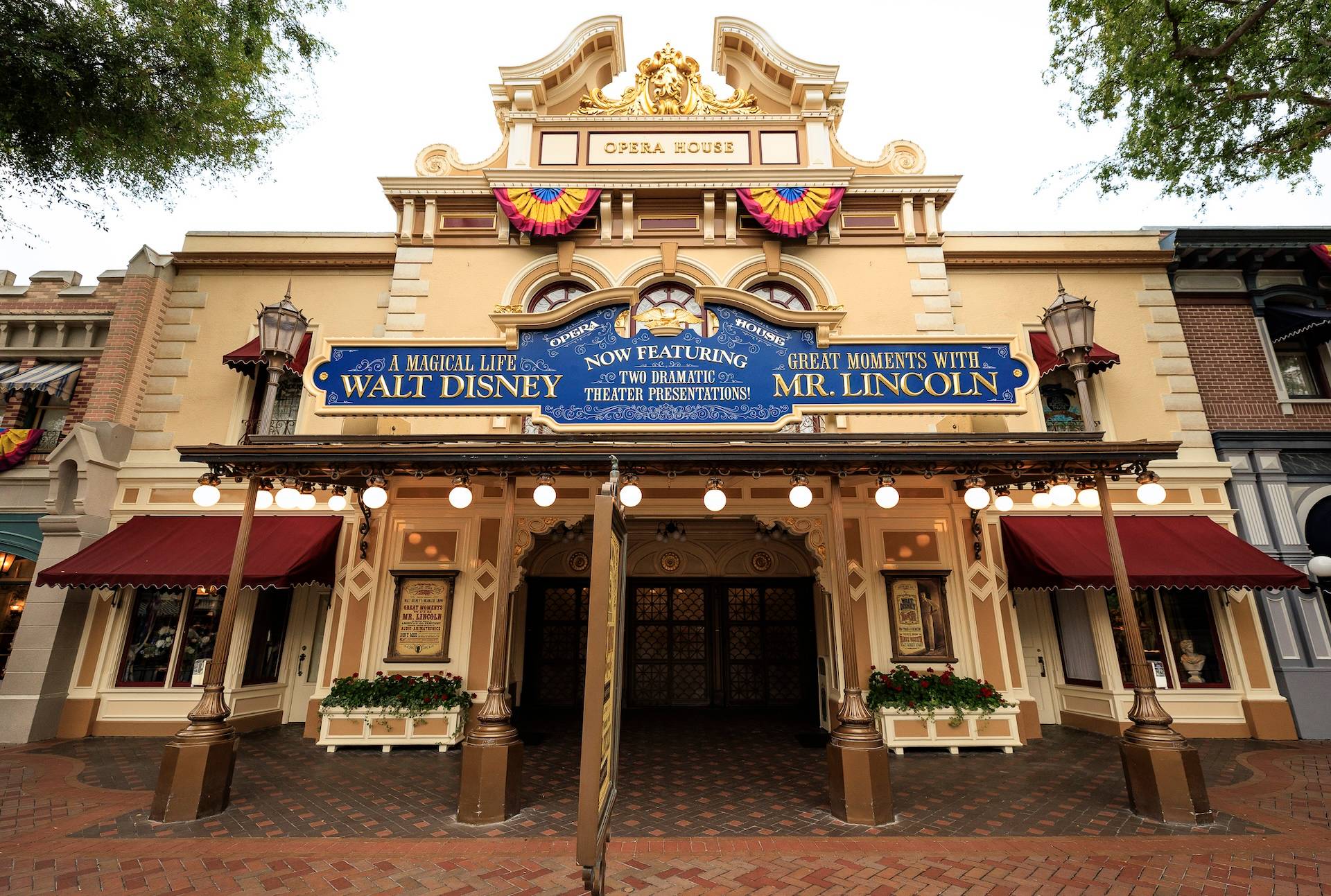 Walt Disney - A Magical Life