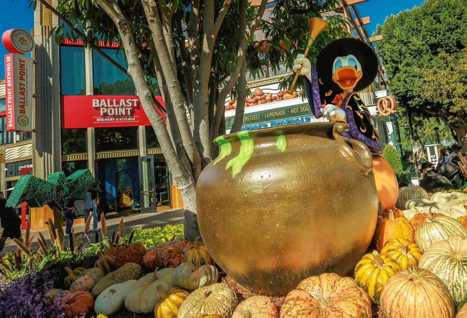 Downtown Disney Halloween decor