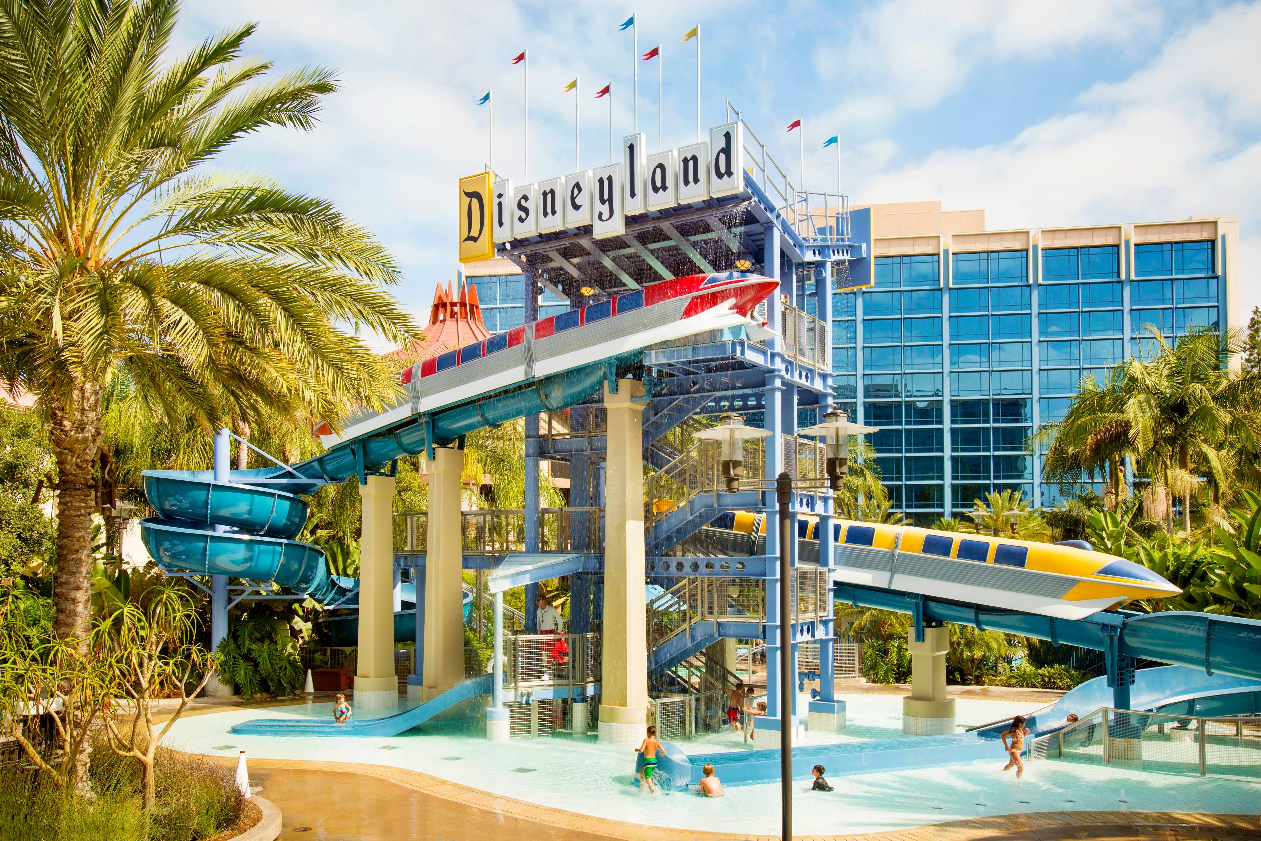 Disneyland Resort Hotel