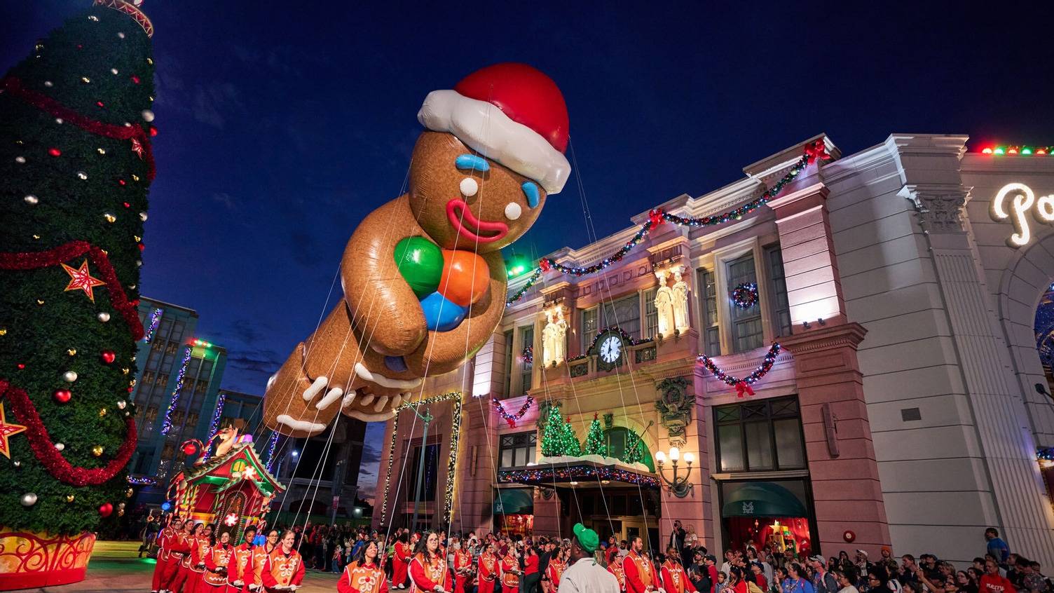 Univeral's Holiday Parade Featuring Macy's