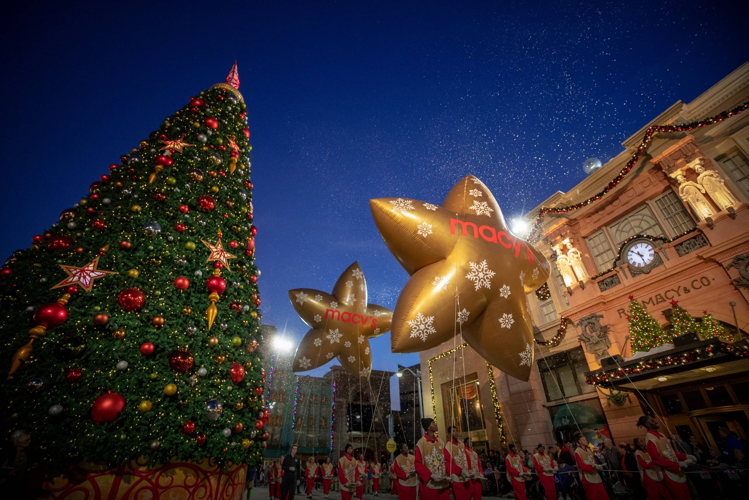 Universal's Holiday Parade Featuring Macy's