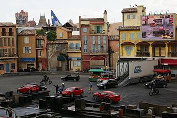 VIDEO - Lightning McQueen now appearing in 'Lights, Motors, Action! Extreme Stunt Show'