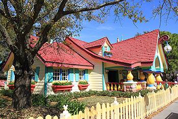 Mickey's Country House